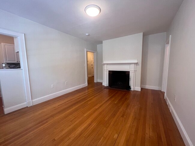 Building Photo - 353 Harvard St