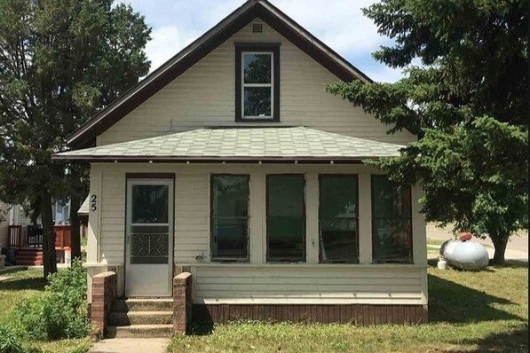Primary Photo - 125 Main St