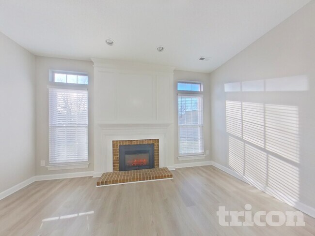 Foto del edificio - 6107 Tesh Ct