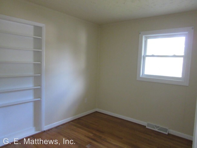 Building Photo - 3207 Bermuda Ave