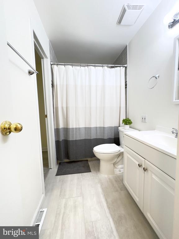 Foto del edificio - 2364 Old Trail Dr