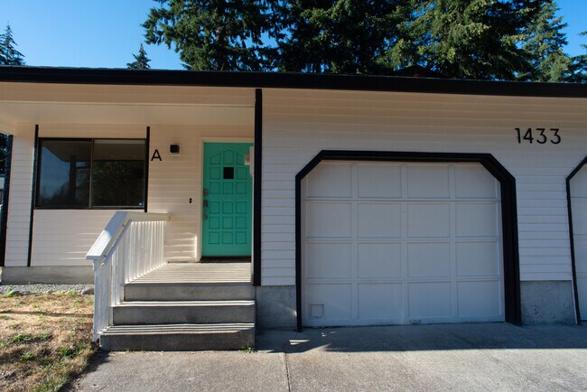 Foto del edificio - 1433 Lapush Way NE