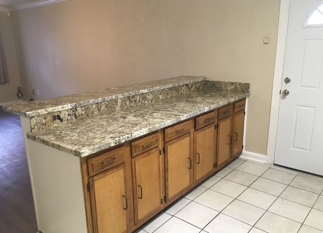 Photo - 108 Waverly Dr House