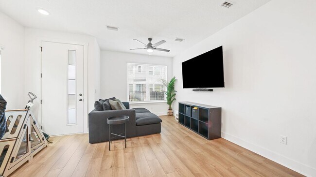 Building Photo - 11103 Quantum Ct
