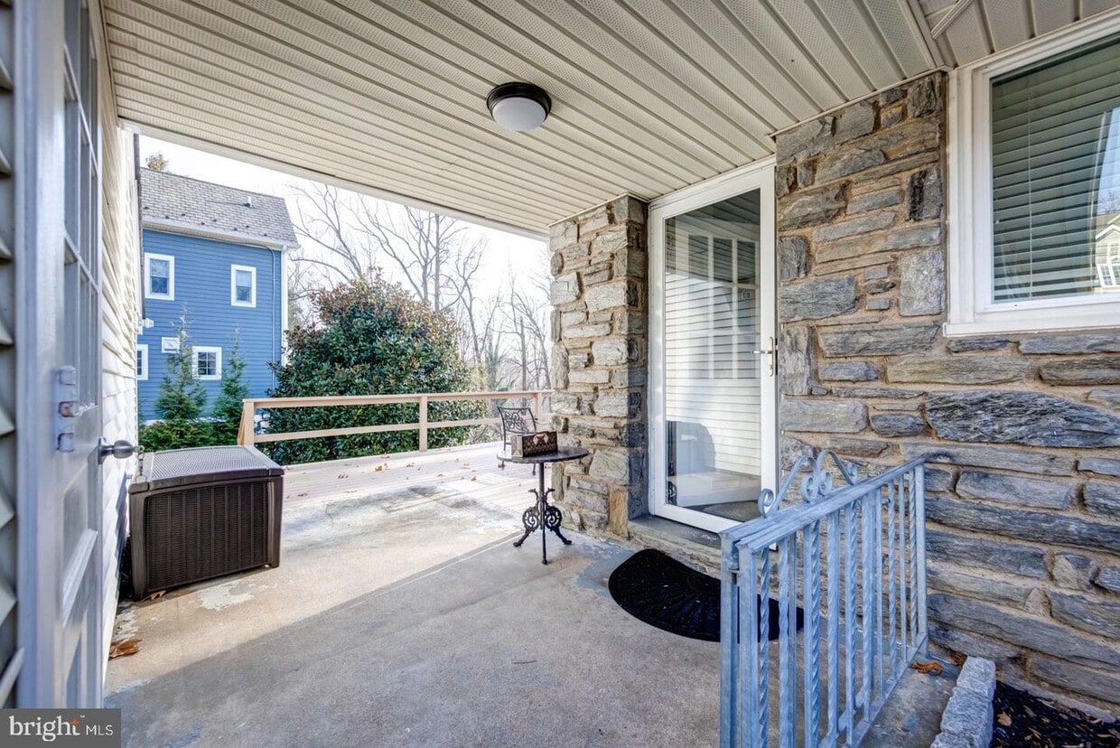 Primary Photo - 677 Knox Rd