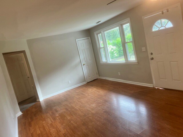 Sala de estar - 117 Vanderbilt Cir