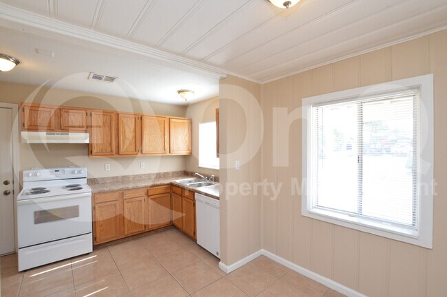 Foto del edificio - 2516 W Monroe St