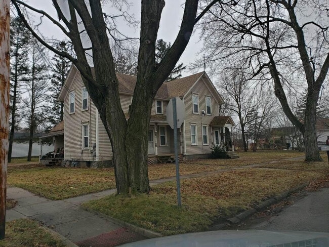 Building Photo - 17601 Washington St