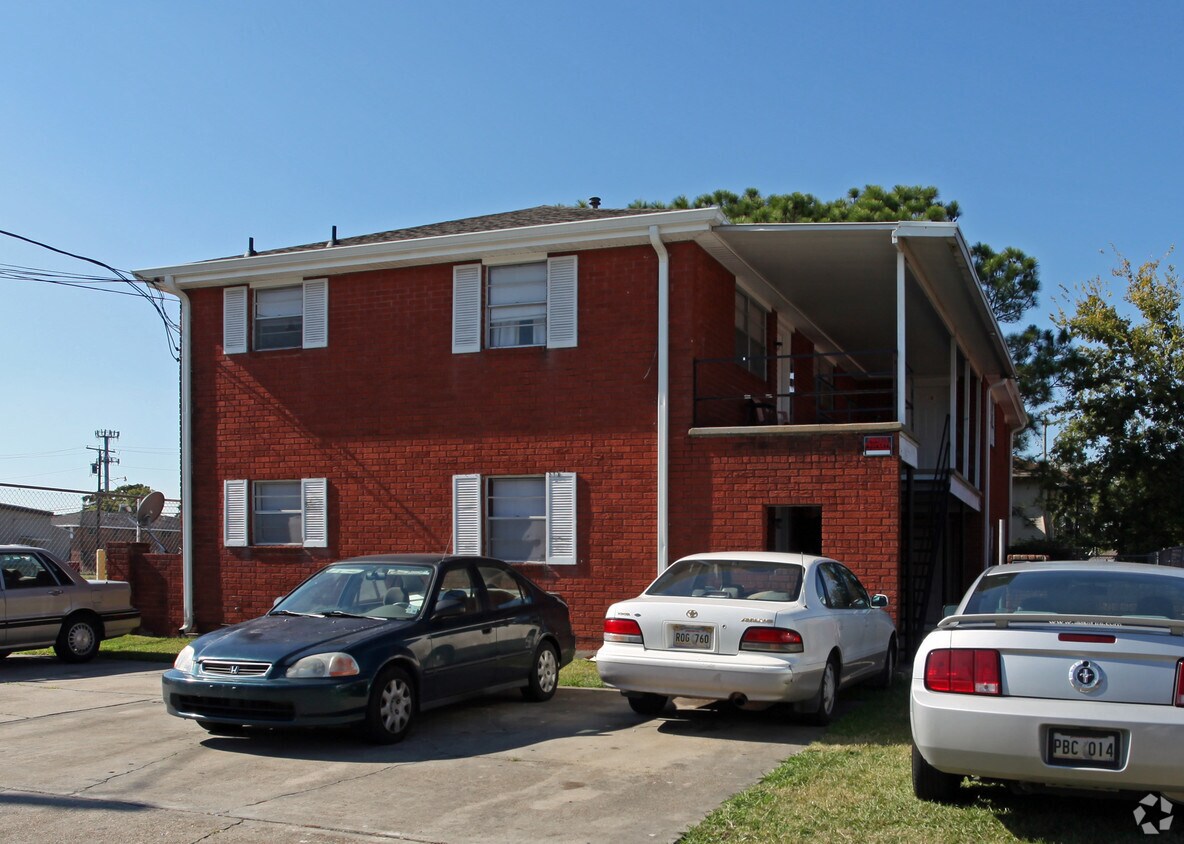 Primary Photo - 216 N Laurel St