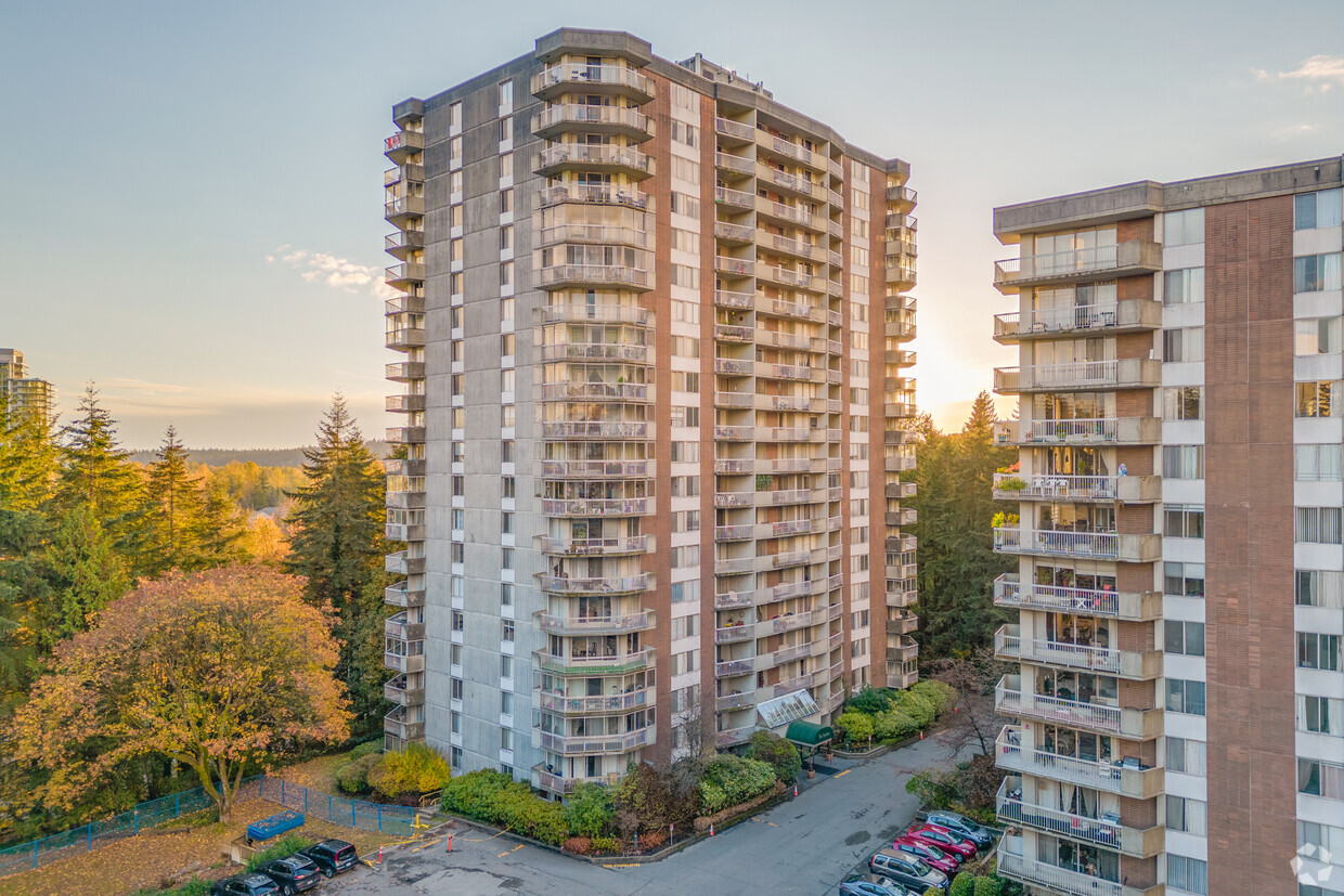 Primary Photo - Capilano Building