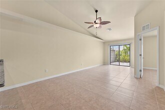 Building Photo - 3022 SW 15th Pl