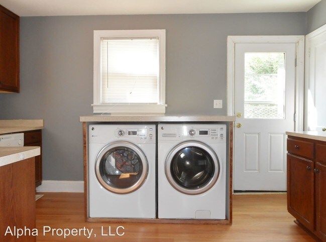 Building Photo - 19 Gurley Ave