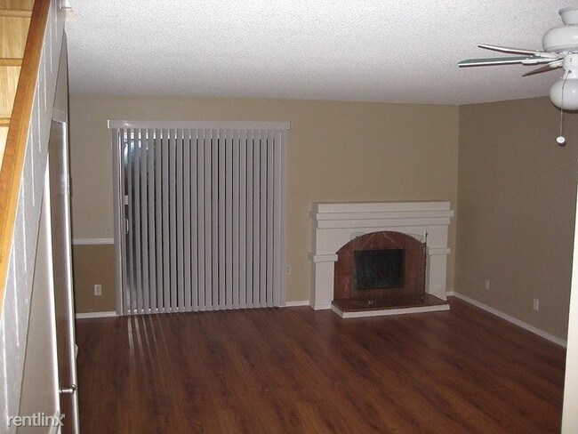 Foto del edificio - 2 br, 1.5 bath Townhome - 17437 Caminito Baya