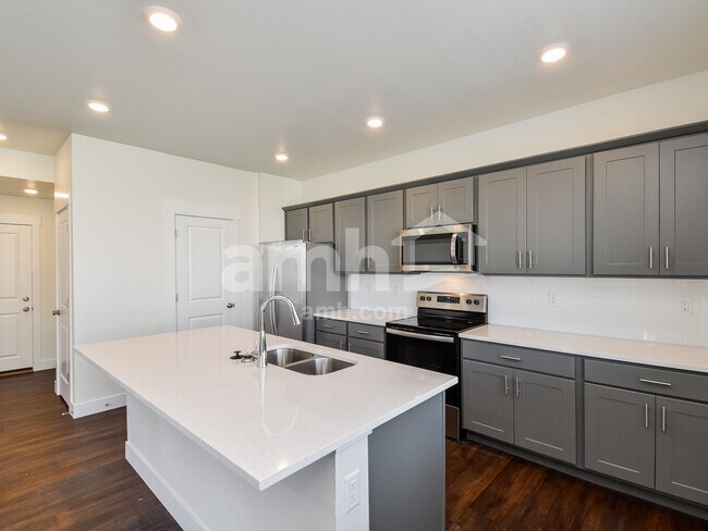 Foto del edificio - 7618 Mardale Ln