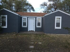 Building Photo - 510 4th St