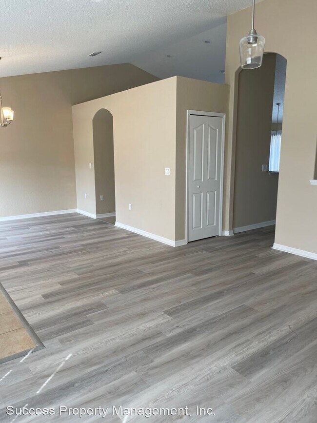 Foto del edificio - 3 br, 2 bath House - 13095  Osprey  Avenue