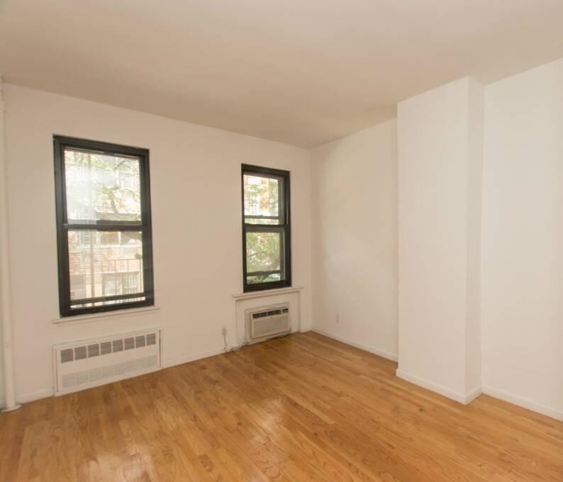 Foto del edificio - 330 E 81st St