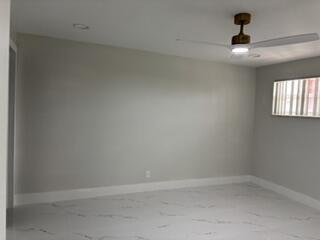 Foto del edificio - 700 S Hollybrook Dr