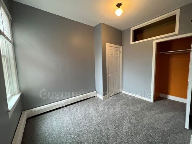 Building Photo - 24 N 7th St