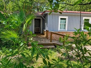 Building Photo - 5201 W Gate Hills Dr