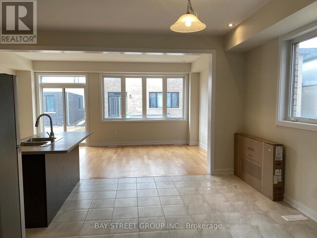 Building Photo - 11 Keelson St