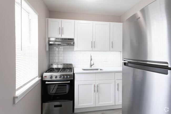 Kitchen - Keyport Harbor Apartment Homes