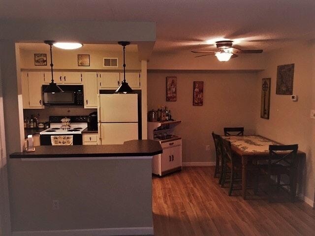 Foto del edificio - 5200 Hilltop Dr