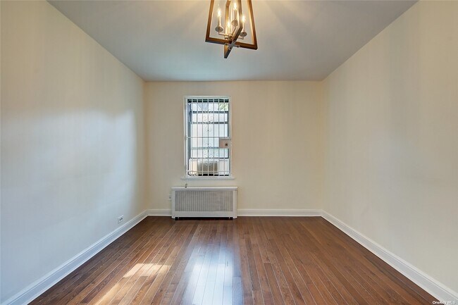 Foto del edificio - 19-62 80th St-