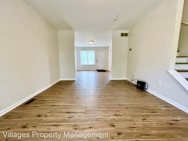 Building Photo - 3 br, 2 bath House - 1400 Helen St.
