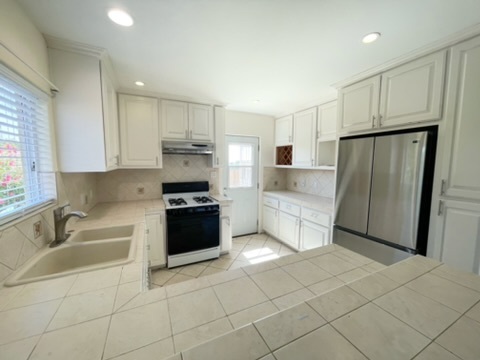 Building Photo - 2655 Grove St