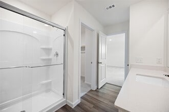 Building Photo - 8807 Vacek Xing Wy