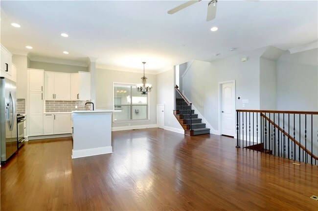 Building Photo - 1500 Pecos St
