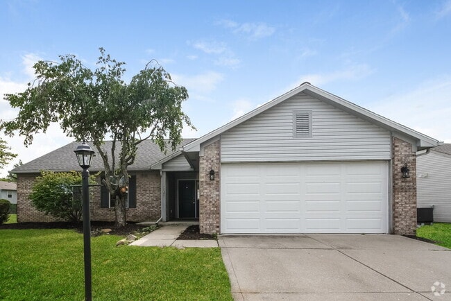 Building Photo - 7737 Blue Willow Dr