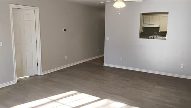 Building Photo - 281 Graystone Cir