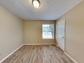 Building Photo - 2818 Mayflower Landing Ct