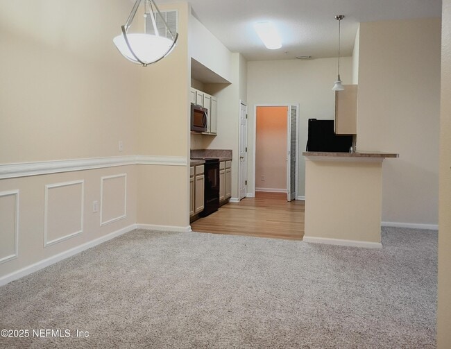 Building Photo - 6106 Maggies Cir