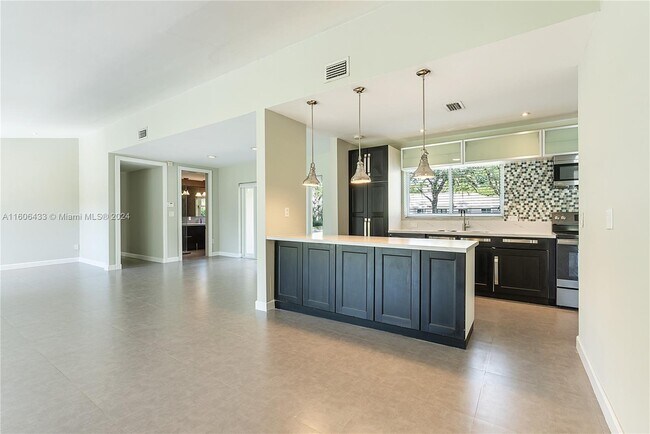 Foto del edificio - 11501 SW 70th Ave