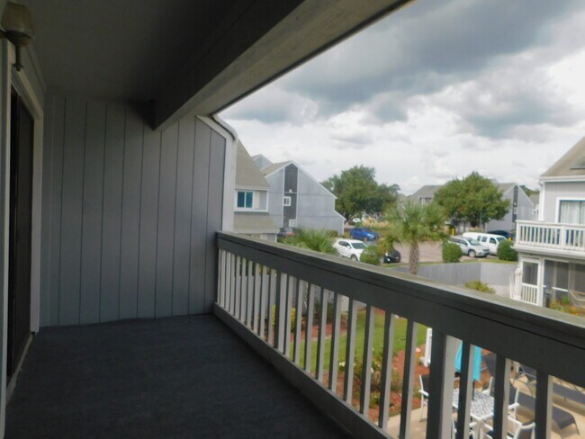 Foto del edificio - 3700 Golf Colony Ln
