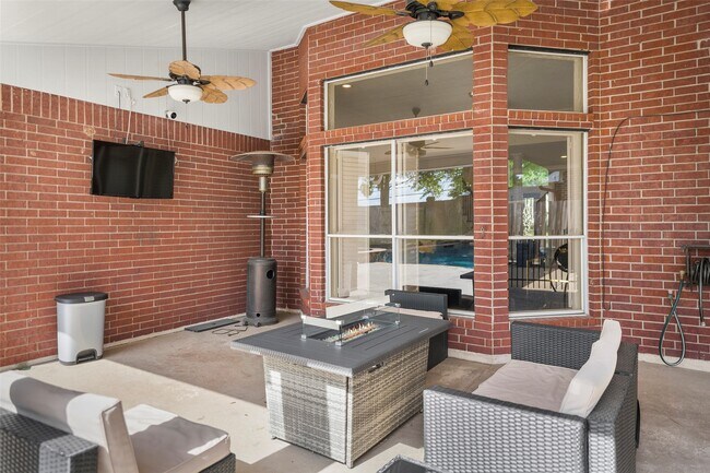 Foto del edificio - 14311 Islandwoods Dr