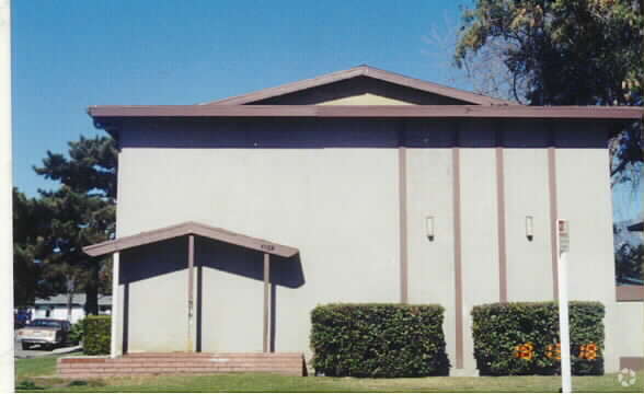 Foto del edificio - 4702 Canoga St
