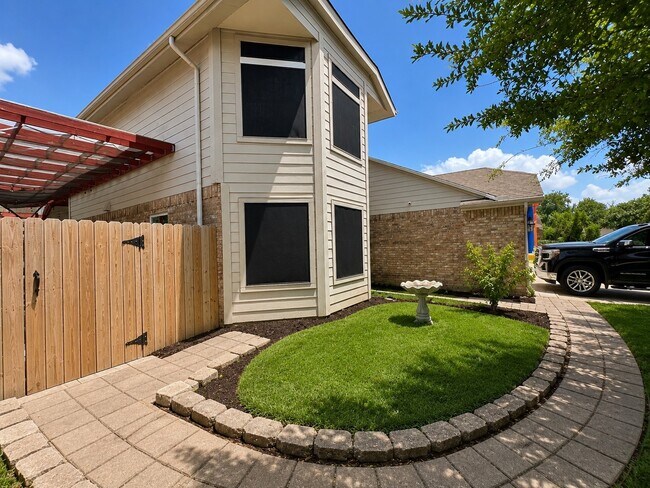 Foto del edificio - 3115 Ashford Bend Dr