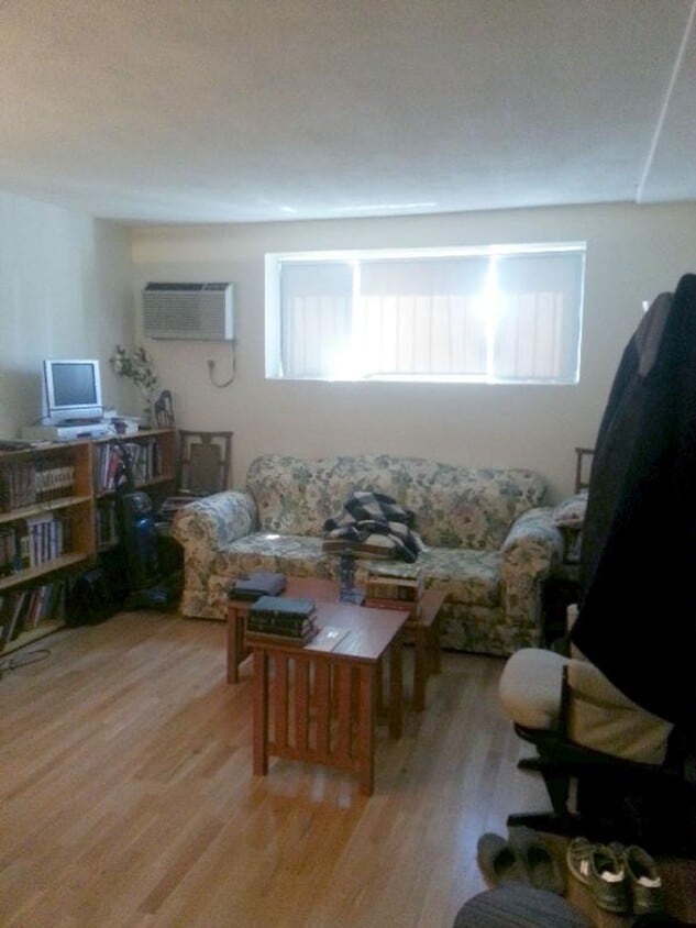 NO FEE!! ALLSTON 1 BED WITH HEAT AND HOT... - NO FEE!!   ALLSTON 1 BED WITH HEAT AND HOT...
