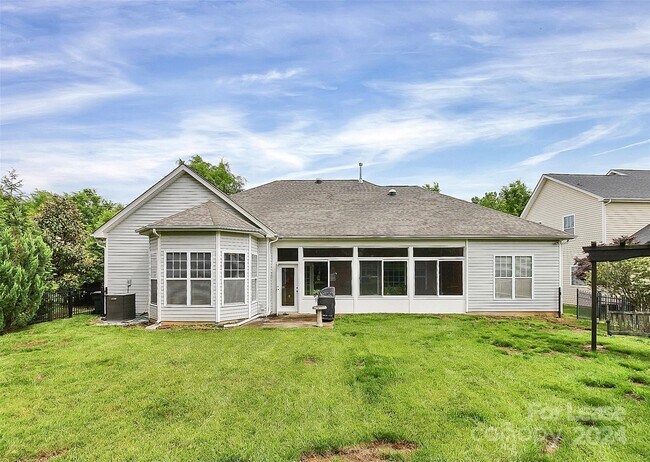 Foto del edificio - 15414 Stillwater Crossing Ln