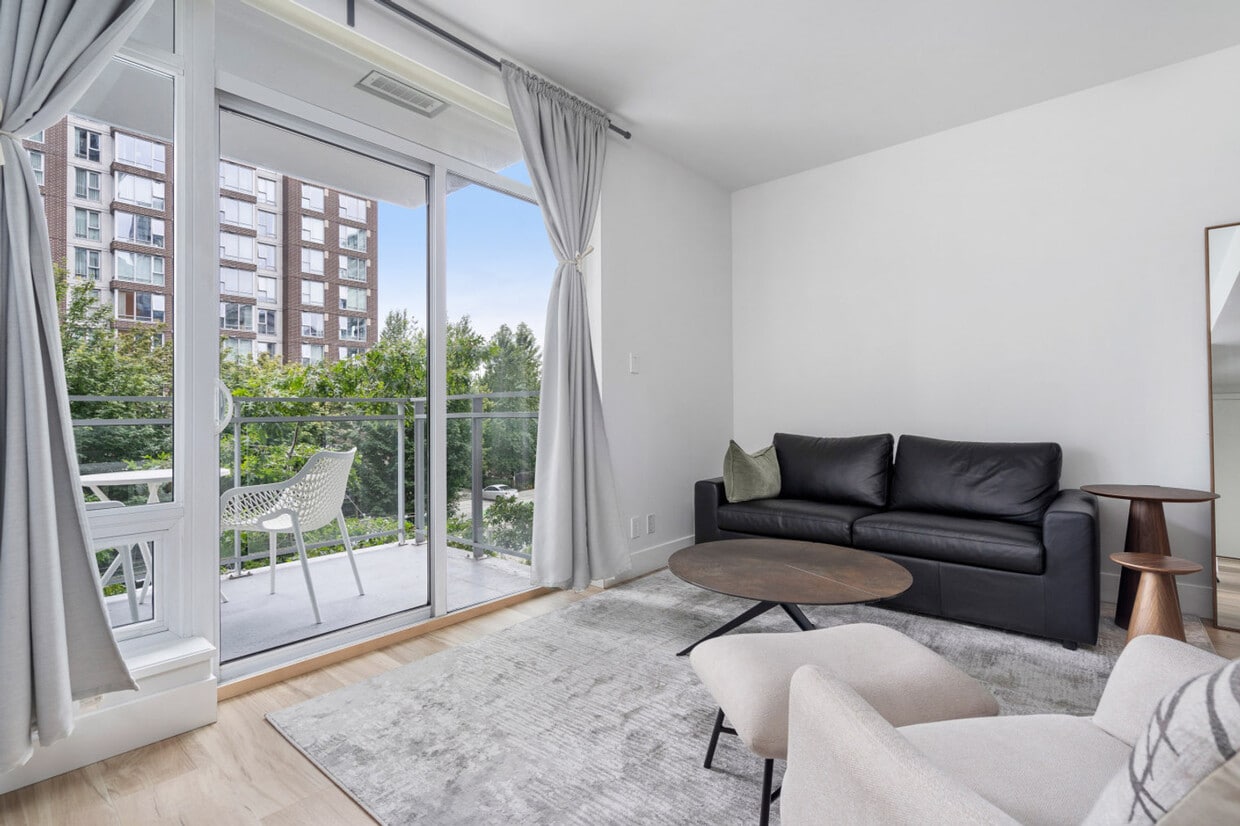 Primary Photo - 1372 Seymour St