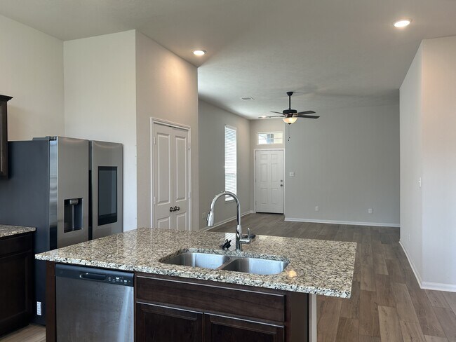 Building Photo - 10607 Natural Pond Rd