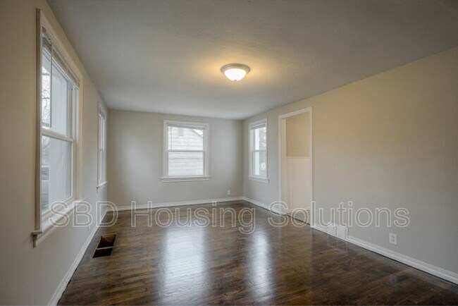 Foto del edificio - 10522 E 10th St S