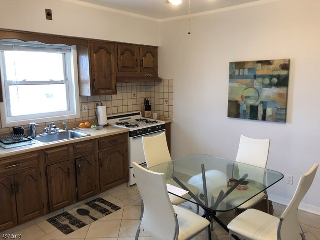 Building Photo - 205 Hazel St