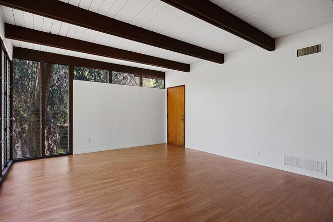 Building Photo - 1426 Avon Park Terrace
