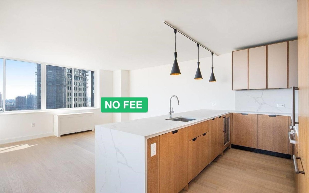 Foto principal - 909-421 3rd Ave