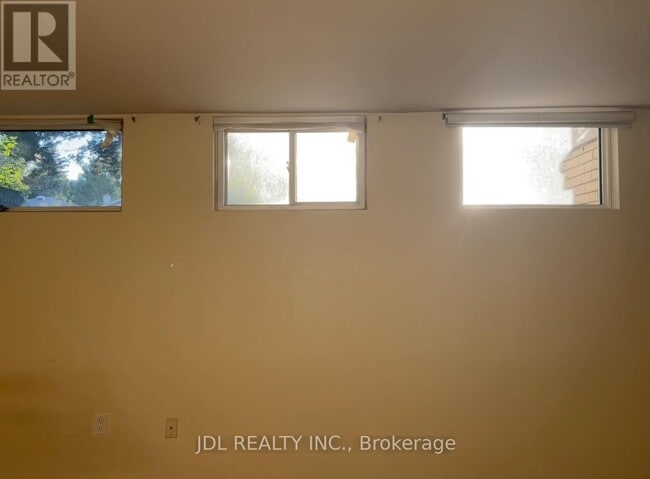 Building Photo - 23 Pineway Blvd